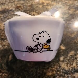 Rae Dunn Snoopy Peanuts glass measuring cups NWT